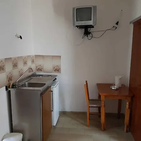 Family Run 2 Bed Studio Apartment 2 * Kardamena (Kos)
